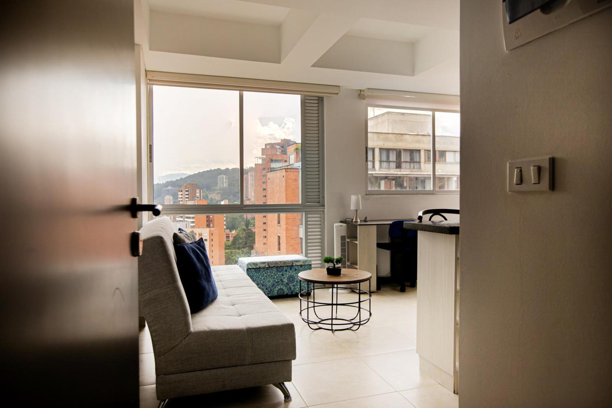 Elegante Apto En El Poblado! Vista Fabulosa Apartamento